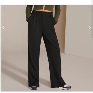 FAVORITE DAUGHTER The Favorite Pant shortie
Size 10 black